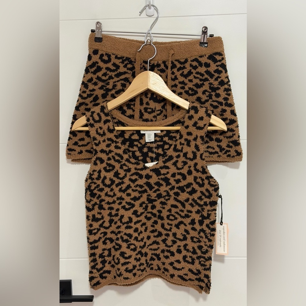 ✨NWT✨Cupcakes & Cashmere:Tank Top & Shorts Pajama Set-Size XS(ptp approx 16.5in)